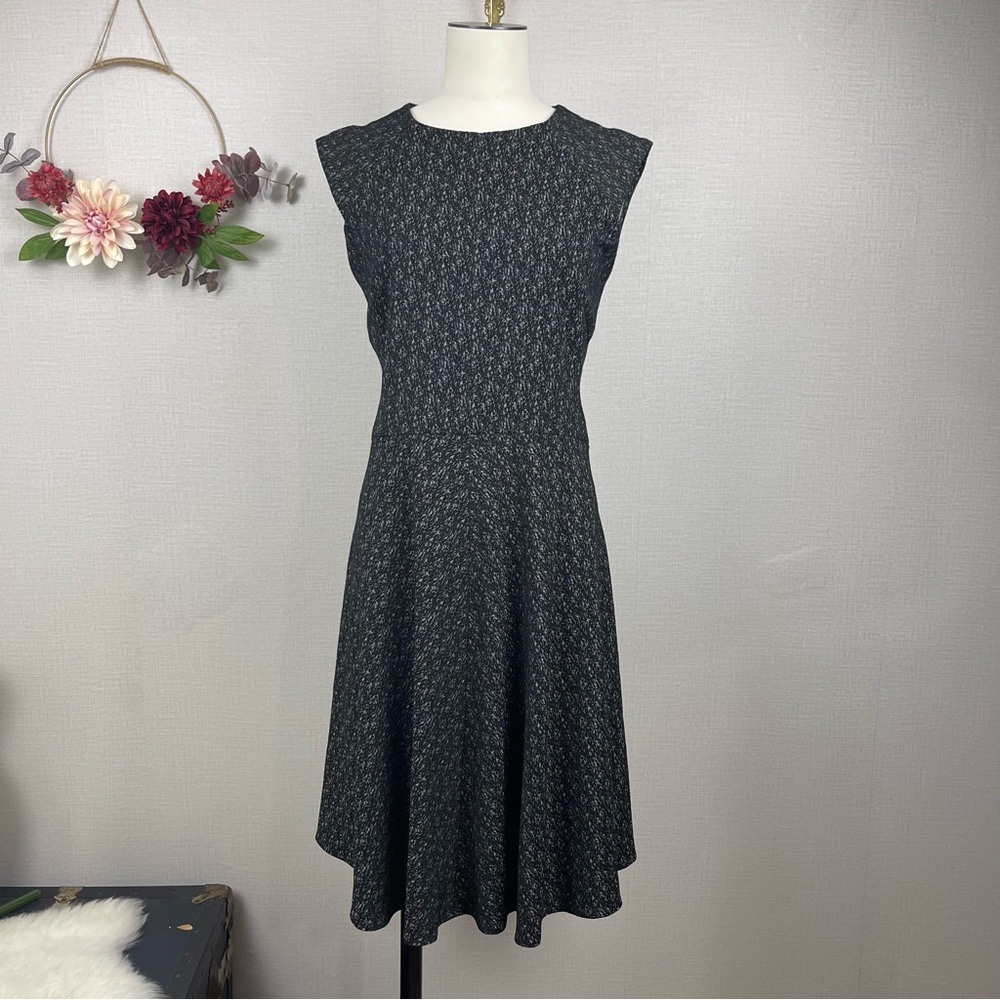 M. M. Lafleur Women Charcoal Gray A-line Dress Knee Length Found Neck Size 6